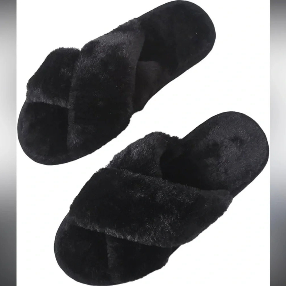 Black Fuzzy Slippers Size 8